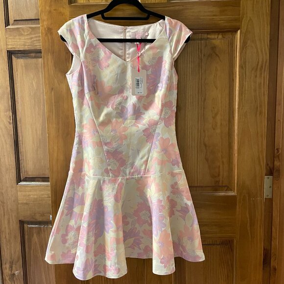 【BRAND NEW】Ted Baker Size 2/US size 6 | Floral Flippy Jaquard Dress - Picture 1 of 7